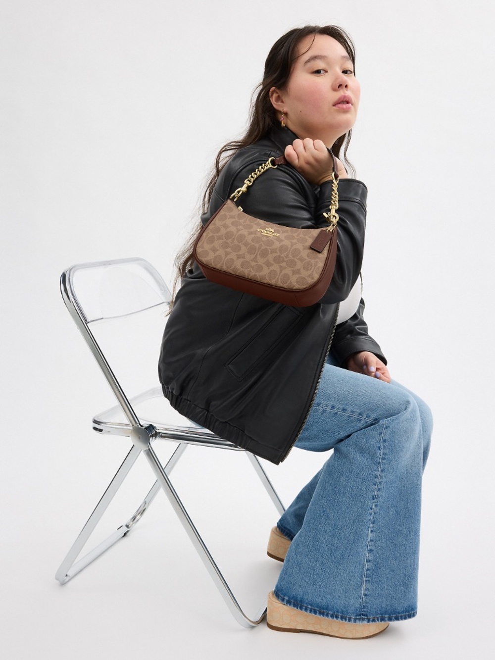 Coach Teri Shoulder Bag In Signature Canvas